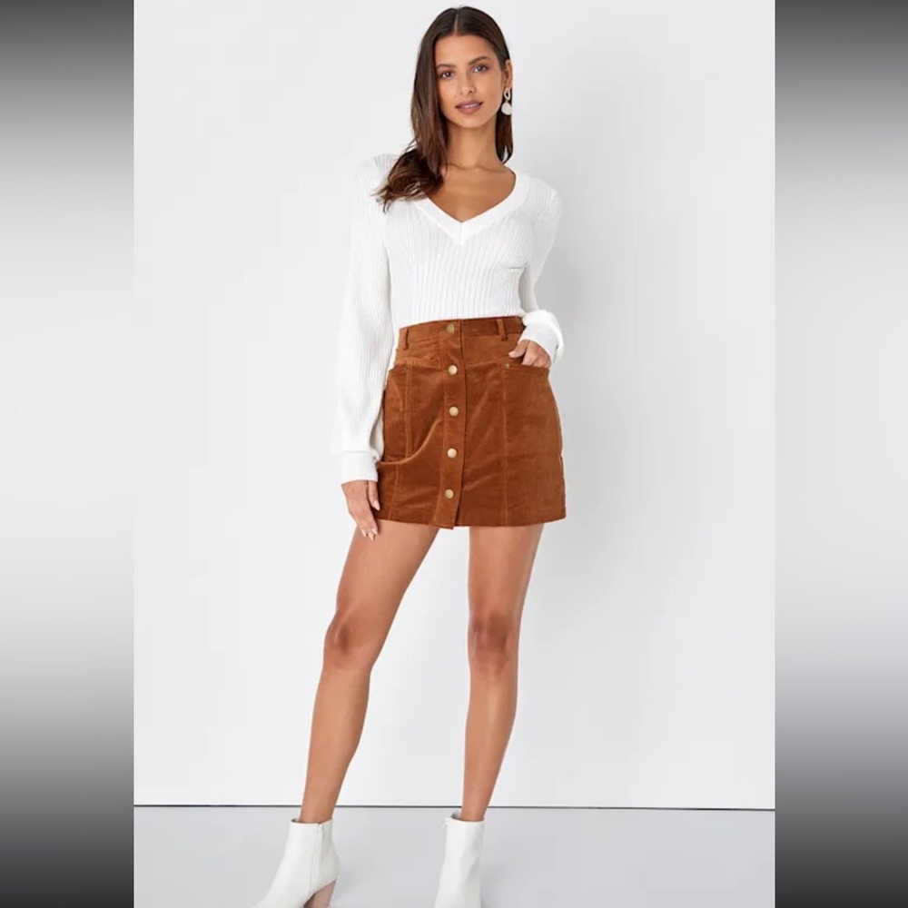 NWOT Lulus Subtle Sensation White Ribbed V-neck Sweater Top - Size M - Picture 6 of 8